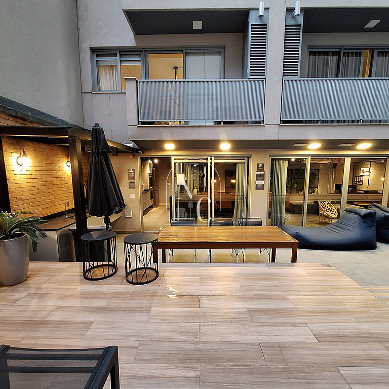 Studio with pool and gym | Airport and Subway st