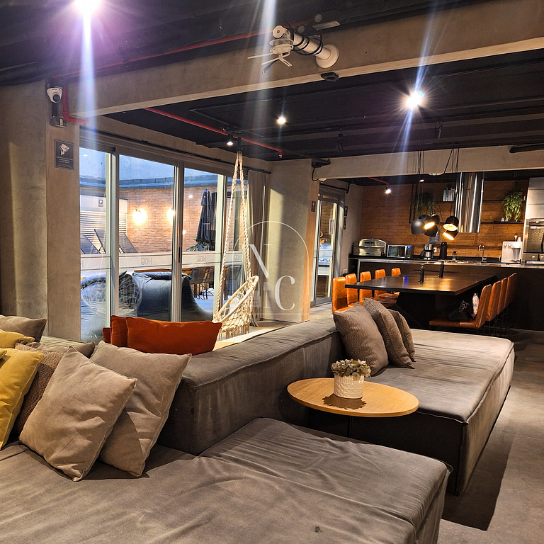 Studio with pool and gym | Airport and Subway st