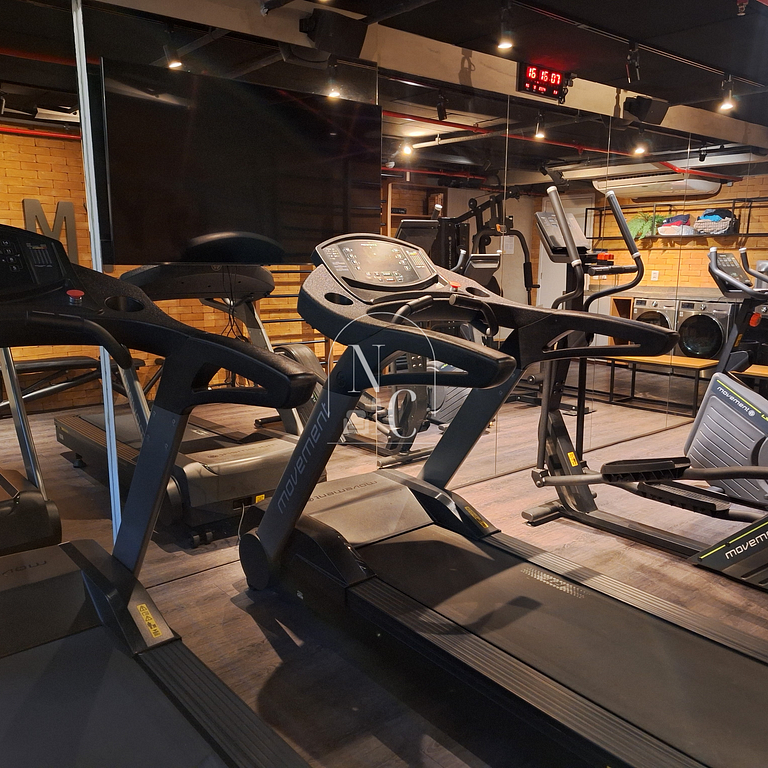 Stylish Studio•Pool, Gym, A/C•Walk Arcos & Metro