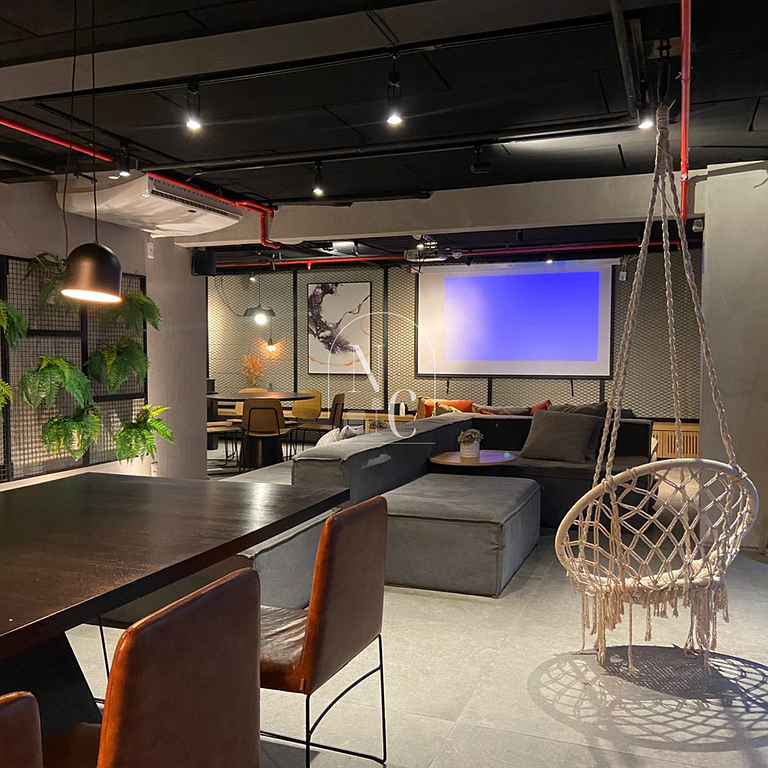 Studio with pool and gym | Airport and Subway st