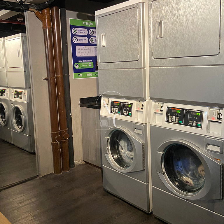 Estudio con vistas a Arcos da Lapa - piscina y gimnasio