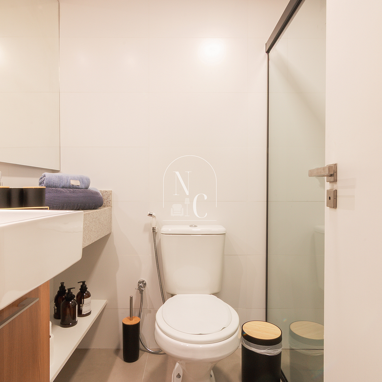 Studio Moderno Infraestrutura completa com Piscina
