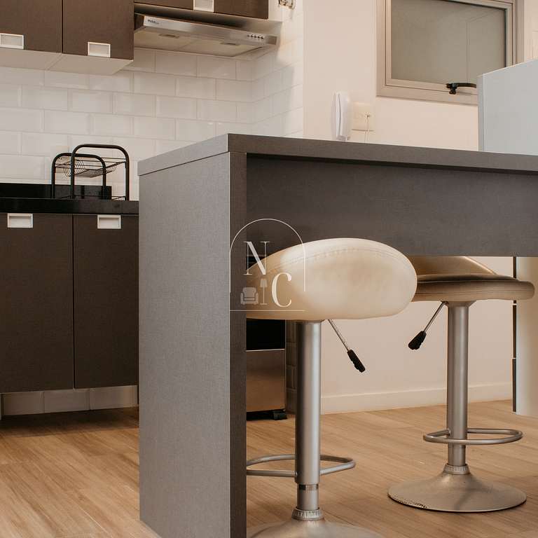 Stylish Studio•Pool, Gym, A/C•Walk Arcos & Metro