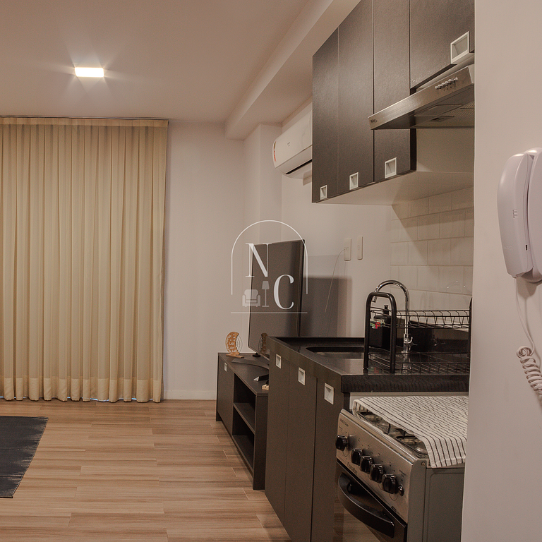Stylish Studio•Pool, Gym, A/C•Walk Arcos & Metro