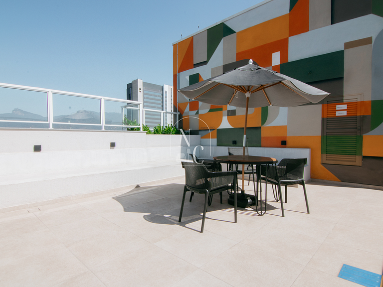 2 BR apartment in Porto - Pool/gym