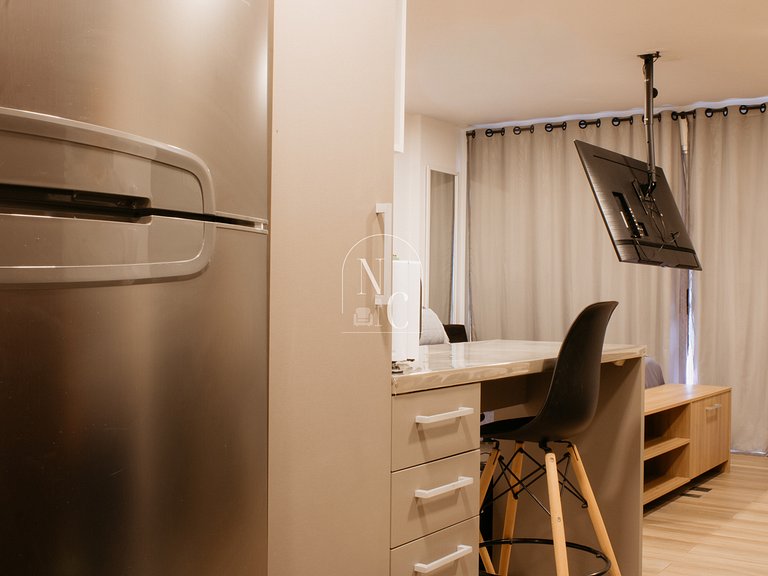 Studio with pool and gym | Airport and Subway st