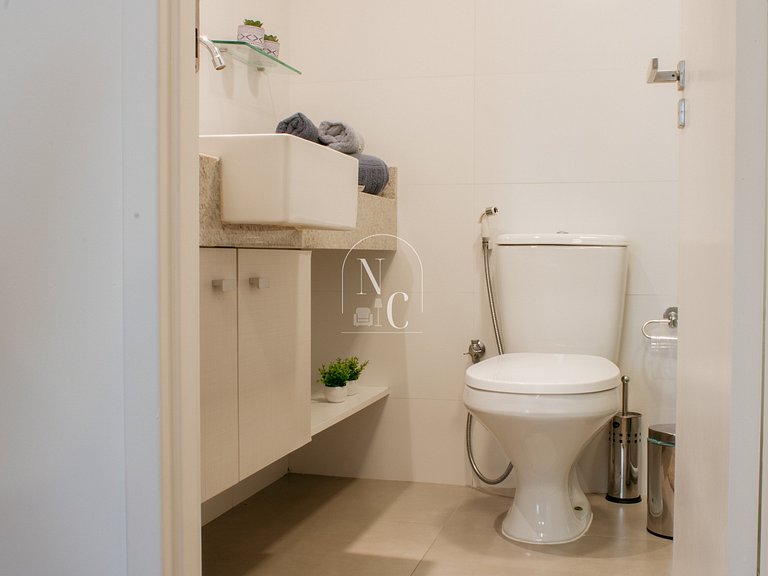 Studio with pool and gym | Airport and Subway st