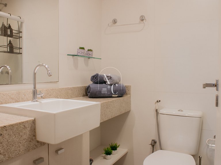 Studio with pool and gym | Airport and Subway st