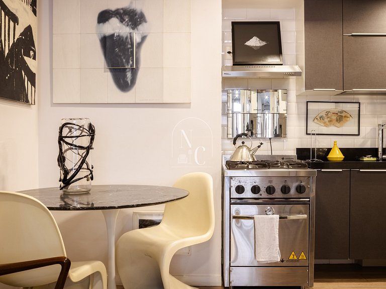 Art Experience Downtown - New and Modern building